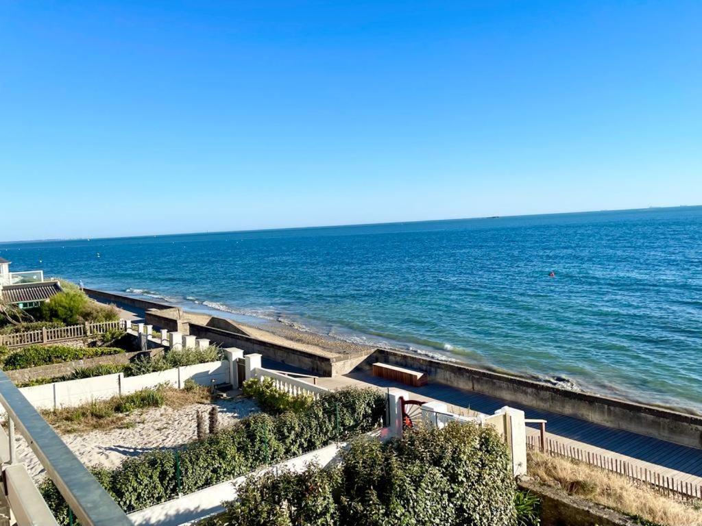 Large Studio Direct Access To The Beach 波尔尼谢 外观 照片