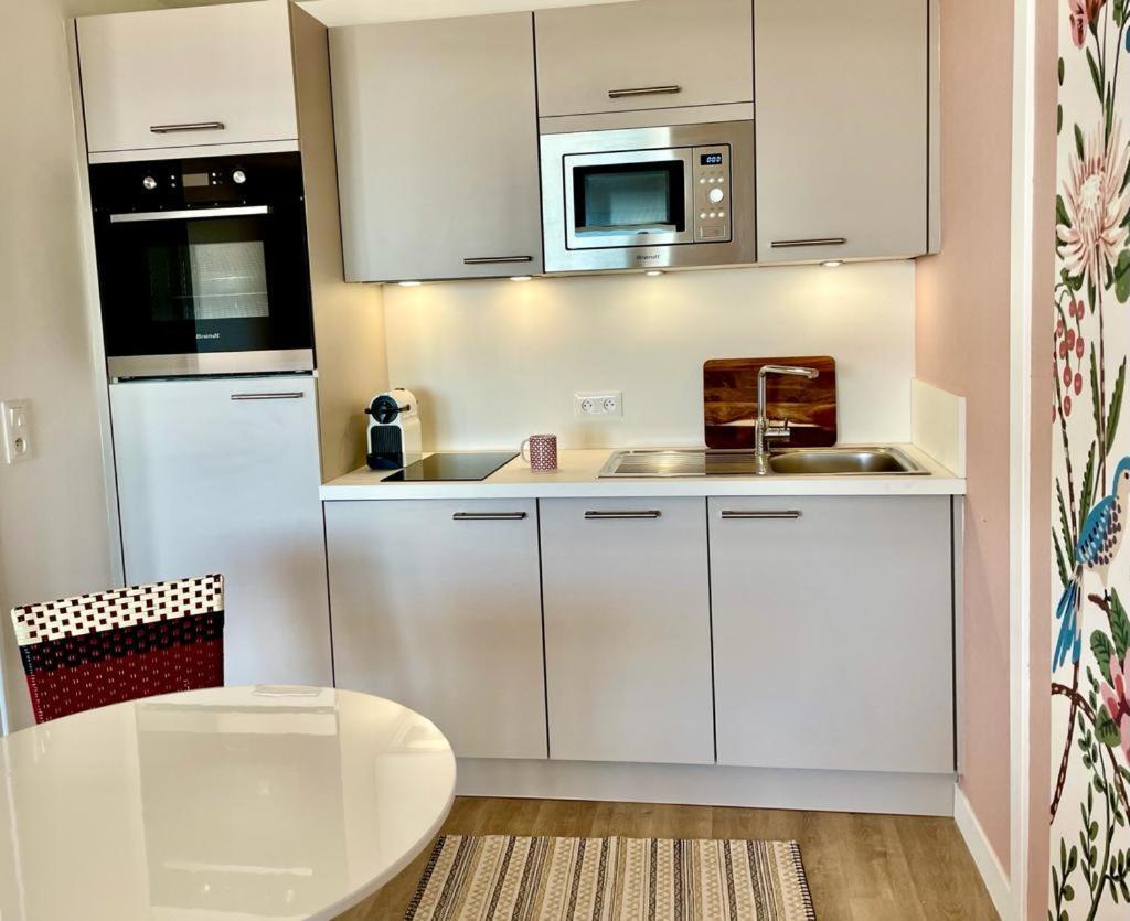 Large Studio Direct Access To The Beach 波尔尼谢 外观 照片